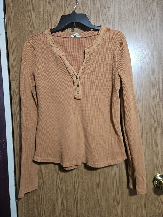 Hem & Thread Tops - Hem&thread Waffle Knit Orange V Neck Long Sleeve Shirt Size Medium!